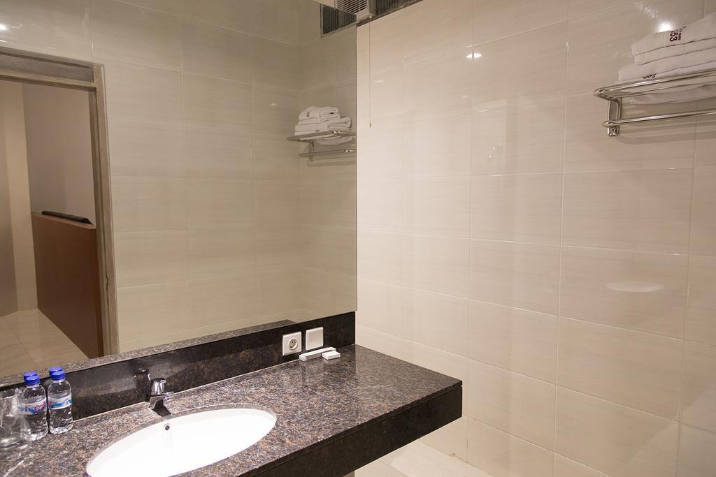 Gm253 Hotel Jember Room photo